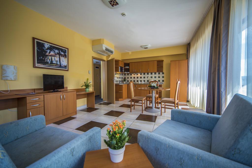 Duna Hotel Paks Exterior foto